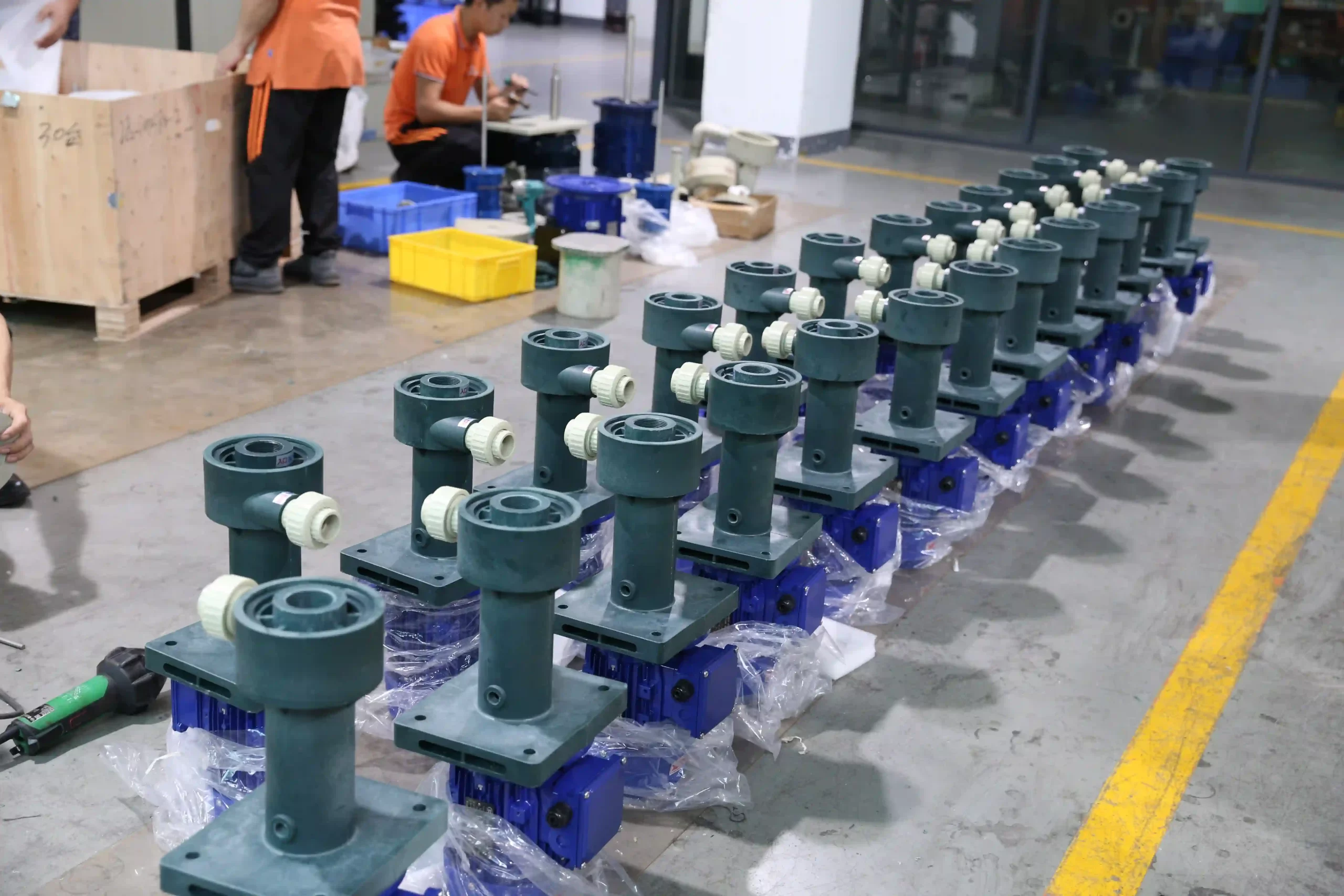 QHT-Produce3 QHT corrosion-resistant vertical chemical pump